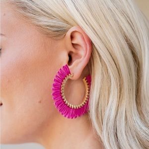 Avara Betsy Earrings in hot pink